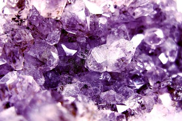 紫蓝色宝石宝石结晶石英矿物地质的背景