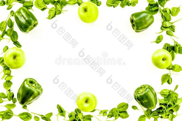 胡椒,<strong>苹果</strong>,块根芹.蔬菜为呈绿色的有机的善于讨好女人的男子英语字母表的第6个字母