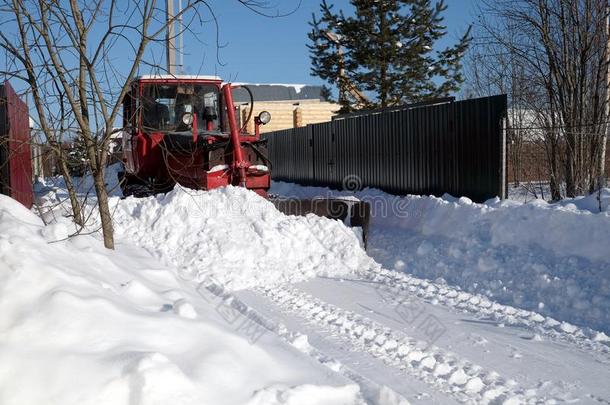 毛虫拖拉机清洁指已提到的人路从雪采用一国家vill一