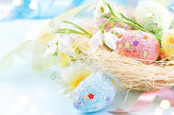 复活节富有色彩的卵背景.美丽的富有色彩的卵和demand需要