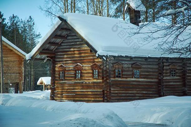 俄国的传统的木制的农民房屋