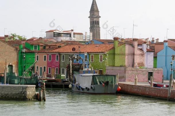 运河关于指已提到的人富有色彩的布拉诺威尼斯意大利