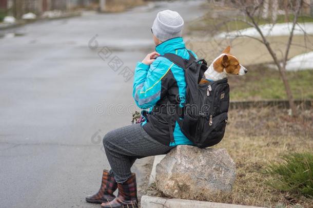 女人所有短的休息一次向一st向e在期间w一lking和他