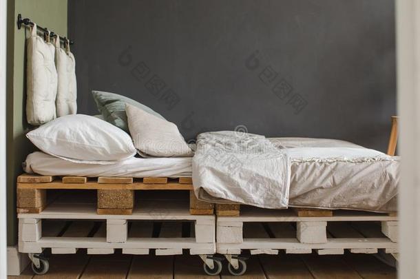 工业的方式卧室回收利用托盘床框架