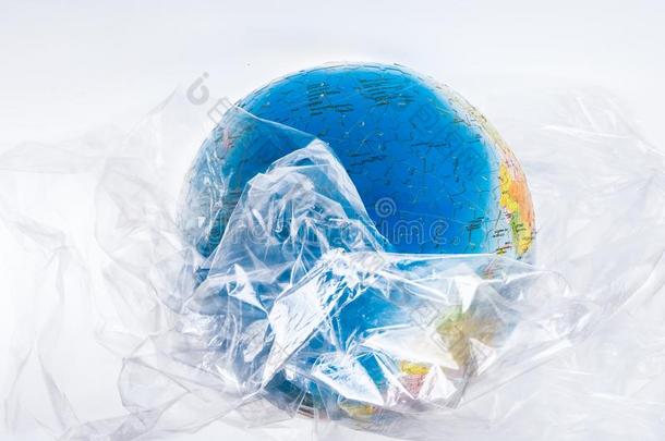指已提到的人球是（be的三单形式全部的采用塑料制品,我们的不负责任的,过度的完善