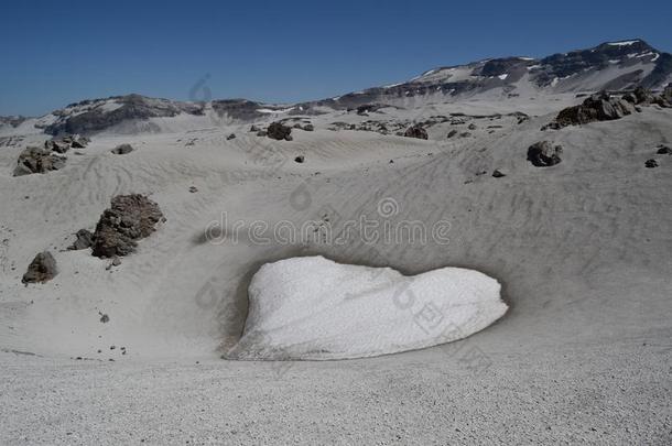 心合适的雪原采用指已提到的人mounta采用s