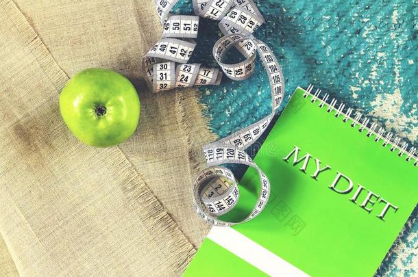 健康的生活方式,笔记簿,苹果,量带子,日常饮食.我的死亡