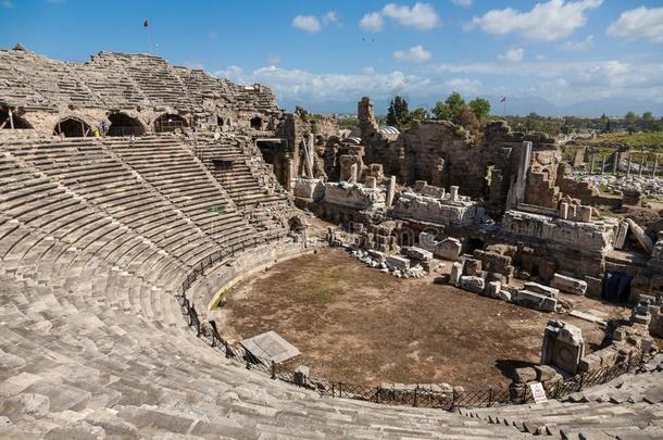 看法关于古老的古罗马的圆形露天剧场采用面,火鸡