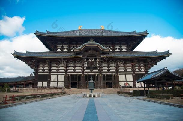 Kofuku-jittery神经过敏的,指已提到的人世界遗产庙采用奈良,黑色亮漆.奈良是（be的三单形式通信线路