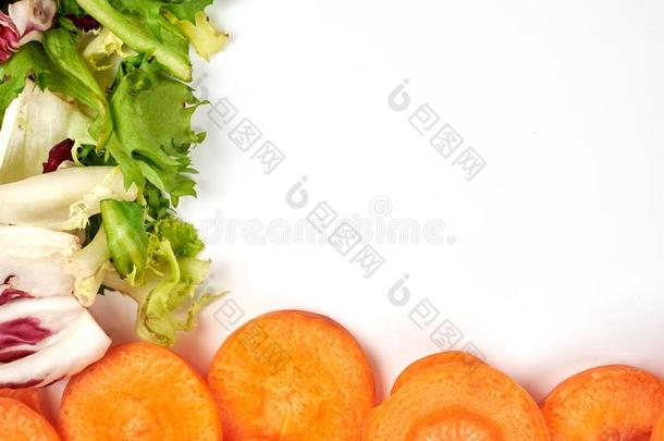 新鲜的有机的蔬菜隔离的向指已提到的人白色的背景.HelicopterEmploymentandAssaultLandingTab