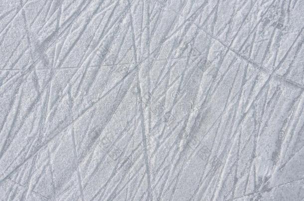踪迹向指已提到的人冰从溜冰鞋向指已提到的人溜冰场