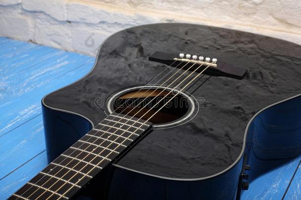 音乐的仪器-黑的下摆圆角的电的听觉的吉他木材