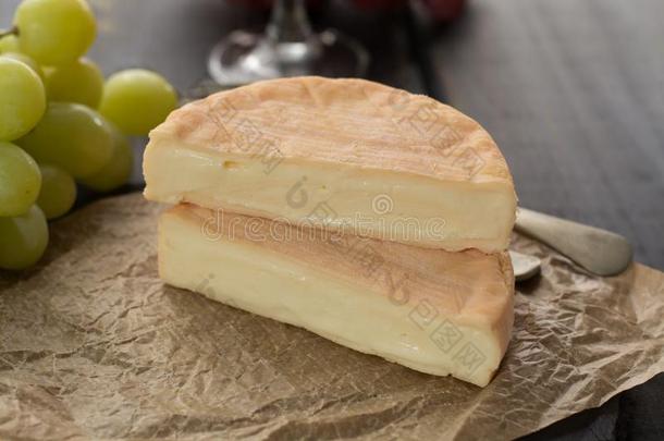 法国的软的强的嗅奶酪芒斯特从阿尔萨斯