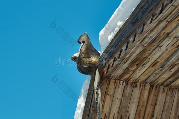 俄国的传统的木制的建筑学-贫穷的寄主