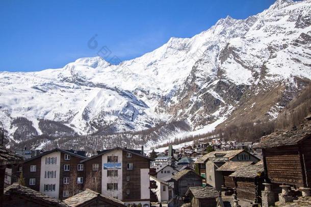酒店关于滑雪求助萨斯-费采用瑞士