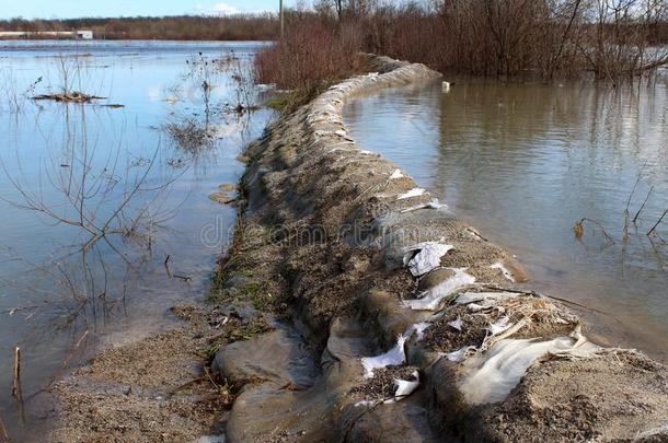 老的沙袋洪水保护佃户租种的土地背河在的时候洪水