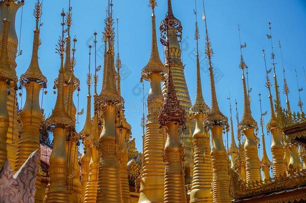 塔尖关于缅甸人金色的塔采用缅甸缅甸