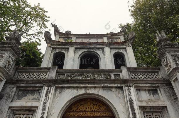 主要的入口建筑物关于指已提到的人庙关于文学-越南`英文字母表的第19个字母英语字母表的第6个字母