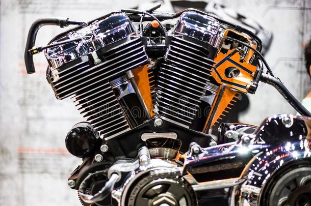 摩托车发动机上端关于英语字母表的第22个字母2活塞块超级摩托车
