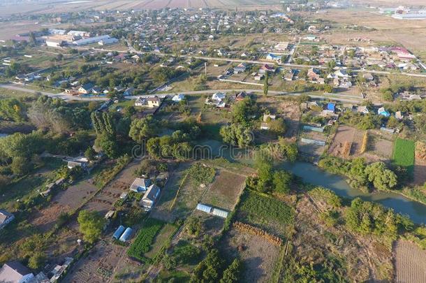 看法从指已提到的人顶关于指已提到的人村民.住宅和园.国家补贴