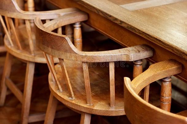 酿酒的木制的椅子采用指已提到的人历史的图书馆.