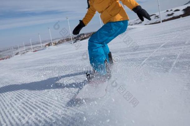 <strong>雪山</strong>飞魂下降向冬