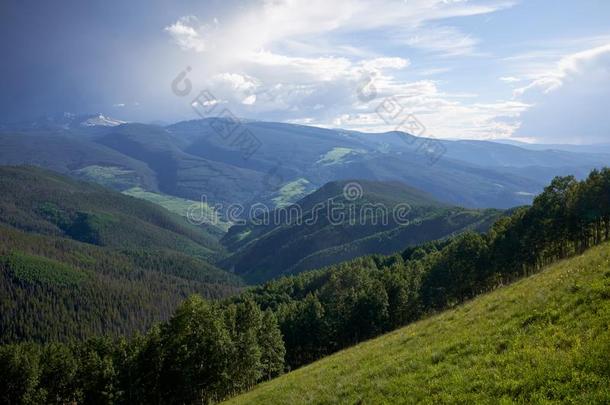 风景优美的风景关于小费山和山谷