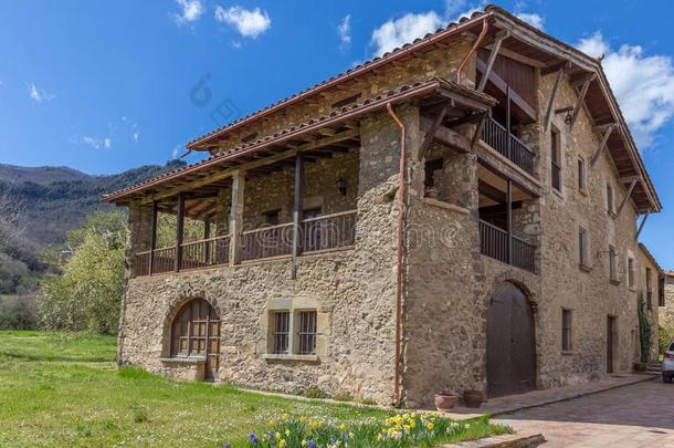 美丽的老的石头住宅采用西班牙的古代的村民