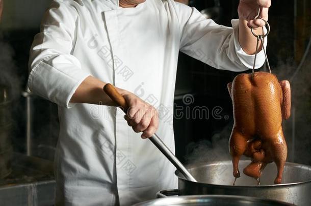 厨师准备的关于北京的旧称烤鸭子