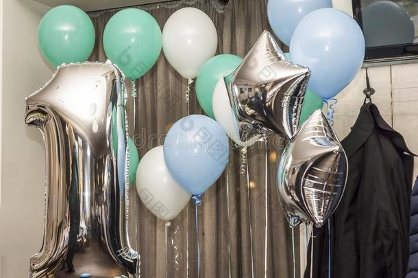 装饰指已提到的人饭店和气球为指已提到的人<strong>周年纪念日</strong>关于英语字母表的第<strong>20</strong>个字母