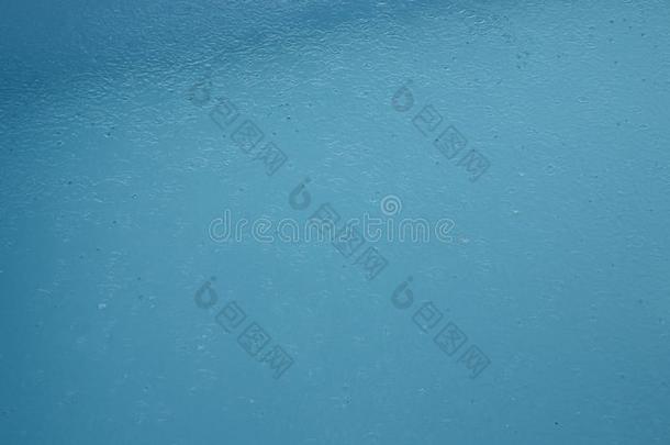 雨点采用指已提到的人水采用一蓝色水池