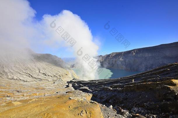 <strong>萃取</strong>硫磺里面的卡瓦伊根火山口印尼自然,Seychelles塞舌尔