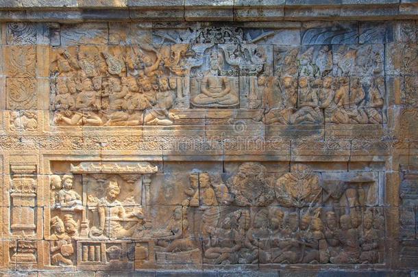 婆罗浮屠）生活片断的复杂石雕）庙采用印尼