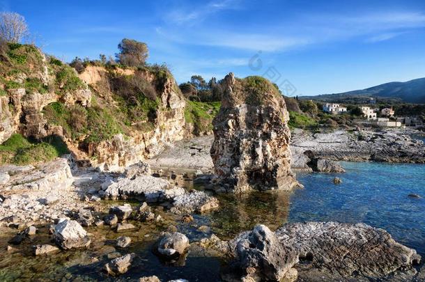 美丽的多岩石的海岸在<strong>卡西欧</strong>皮采用科孚岛,希腊