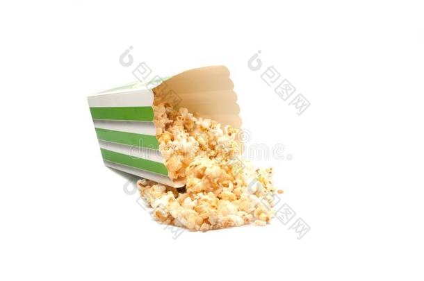 爆米花是（be的三单形式食物为电影院