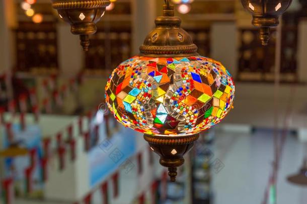 美丽的阿拉伯的灯在露天剧场关于尼兹瓦,阿曼