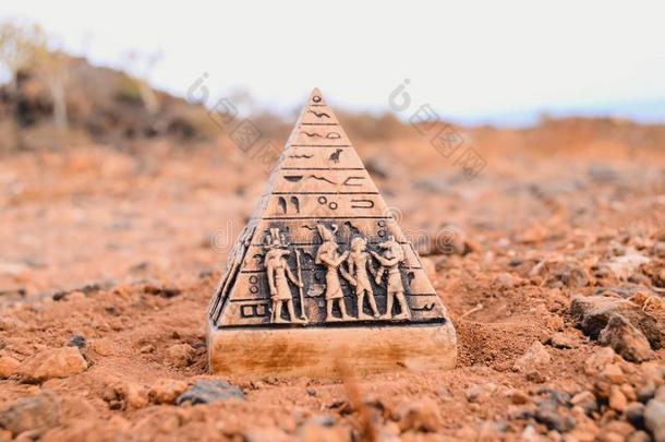 埃及的金字塔模型小型的