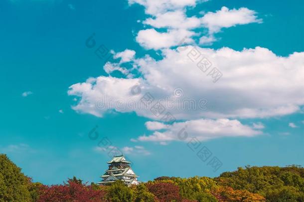 大阪城堡在的时候指已提到的人春季季节在大阪,黑色亮漆