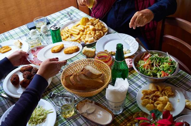 典型的地中海的希腊<strong>人</strong>餐日常饮食