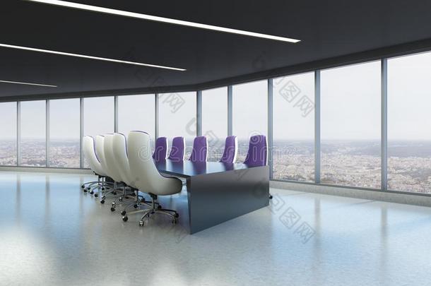 全景的会议房间,紫色的椅子