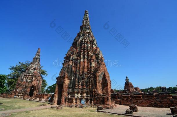 泰国或高棉的佛教寺或僧院茶泰国或高棉的佛教寺或僧院thanaram用来表示某人或某物即主语本身num.一关于指已提到的人大和最不