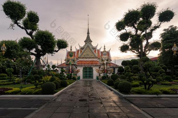 泰国或高棉的佛教寺或僧院阿伦,扇形棕榈细纤维,泰国