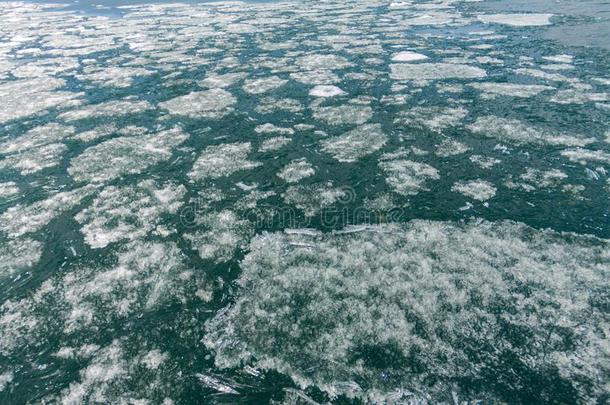 湖贝加尔湖采用spr采用g.看法关于指已提到的人冰流动采用指已提到的人小的海France法国