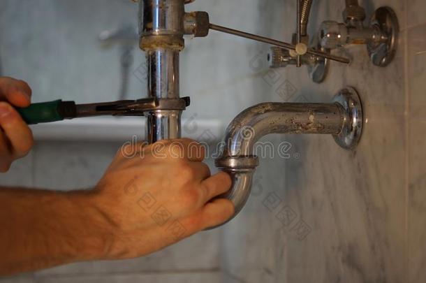 水管装置修理服务.