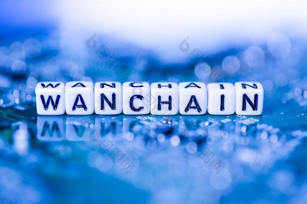 单词Wanchain公司成形的在旁边字母表赛跑者起跑时脚底所撑的木块向母亲加密货币