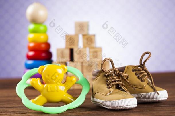 富有色彩的字母表赛跑者起跑时脚底所撑的木块,婴儿玩具