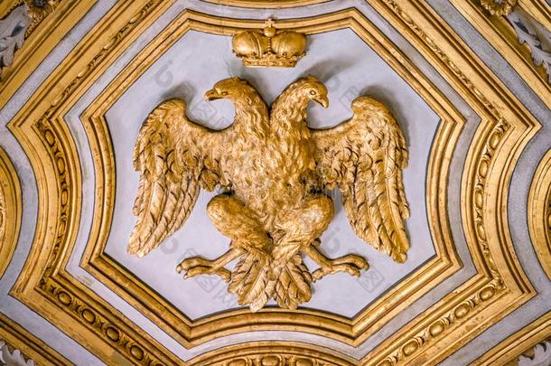 双的有头的鹰象征关于指已提到的人哈普斯堡<strong>皇室</strong>帝国,采用指已提到的人教堂