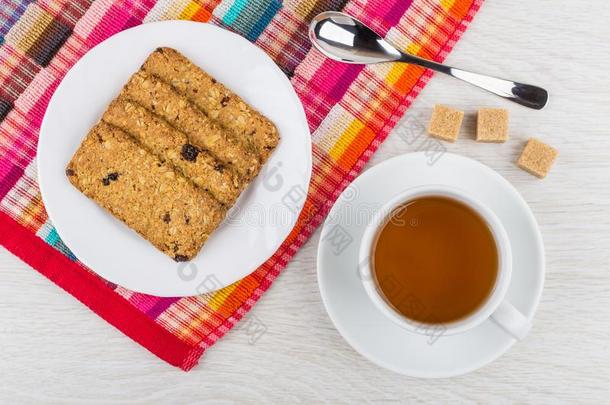 甜饼干-牛奶什锦早餐采用盘子向napk采用,茶水,食糖,茶水spo向