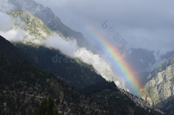 彩虹在下面喜马拉雅