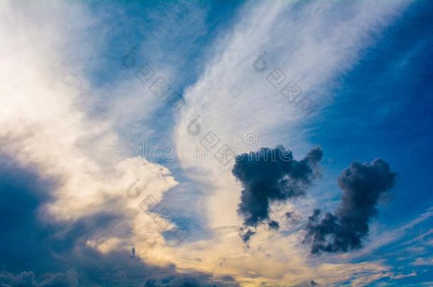 云计算&蓝色天大气,蓝色颜色,天气